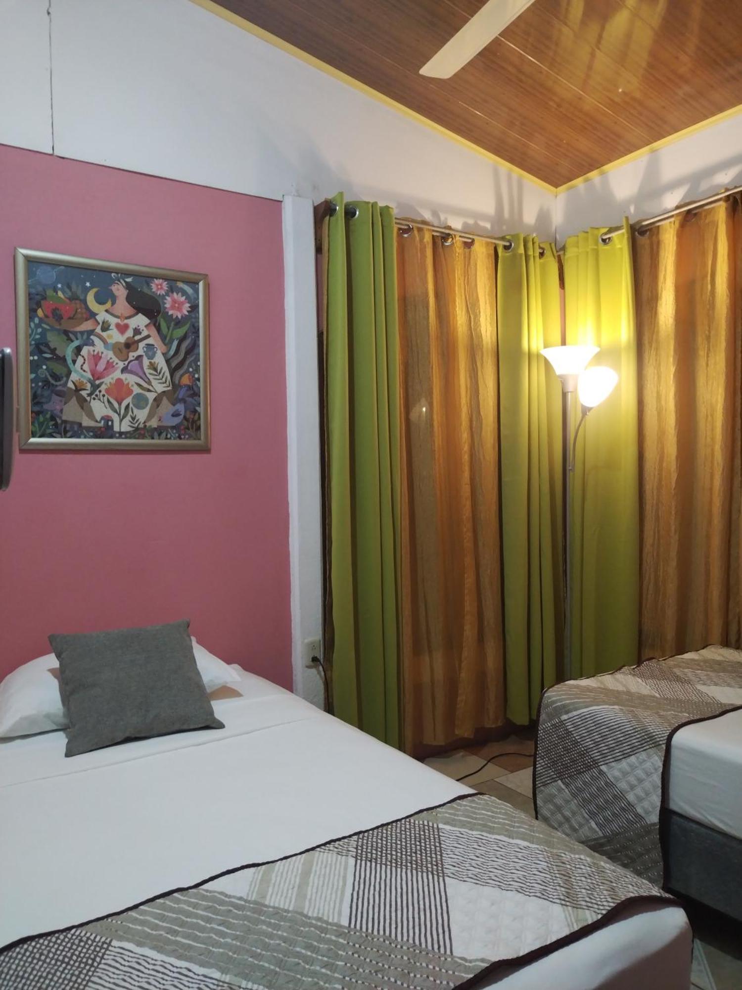 Villa Gabriela, Casa Tucan Liberia Kamer foto